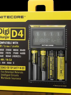 Įkroviklis NITECORE D4